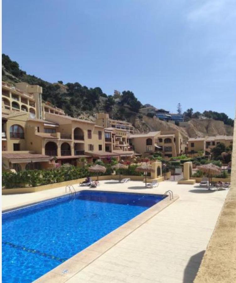 Apartment En Lujoso Puerto Deportivo